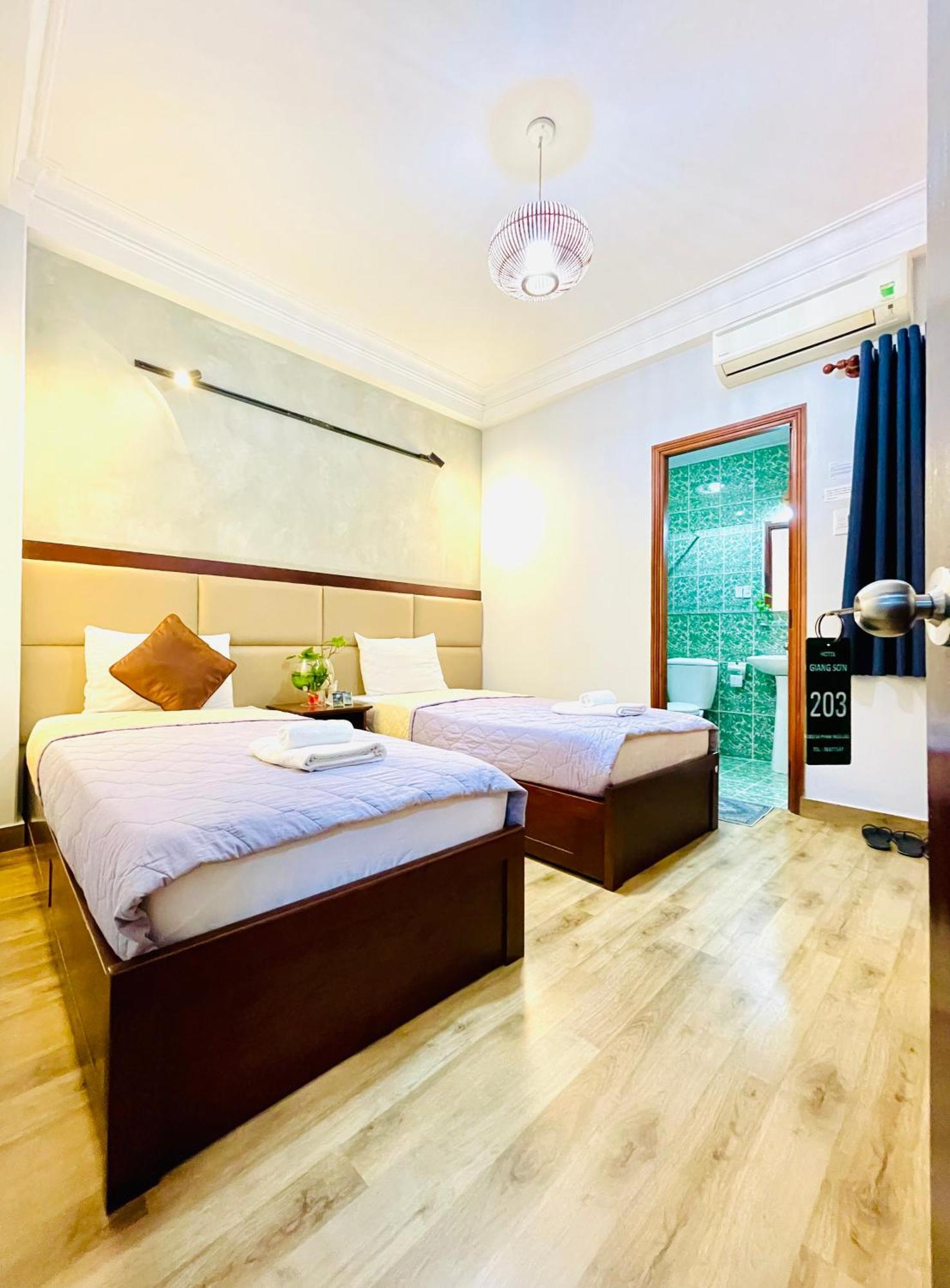 Giang Son Hotel江山民宿范五老区酒吧街胡志明市 Zewnętrze zdjęcie